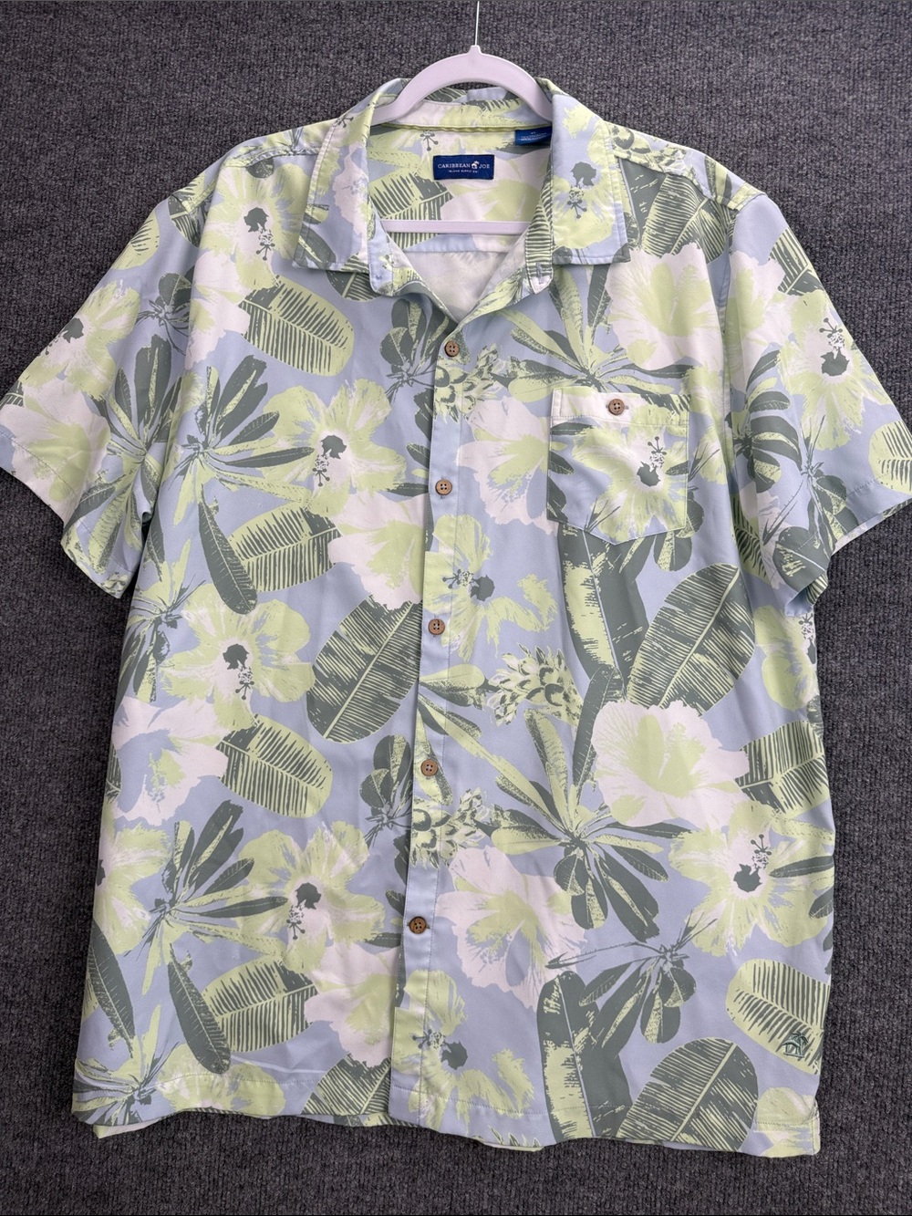 Caribbean Joe Pale Blue and Soft Green Floral Button-Up Shirt Men’s XL NWOT